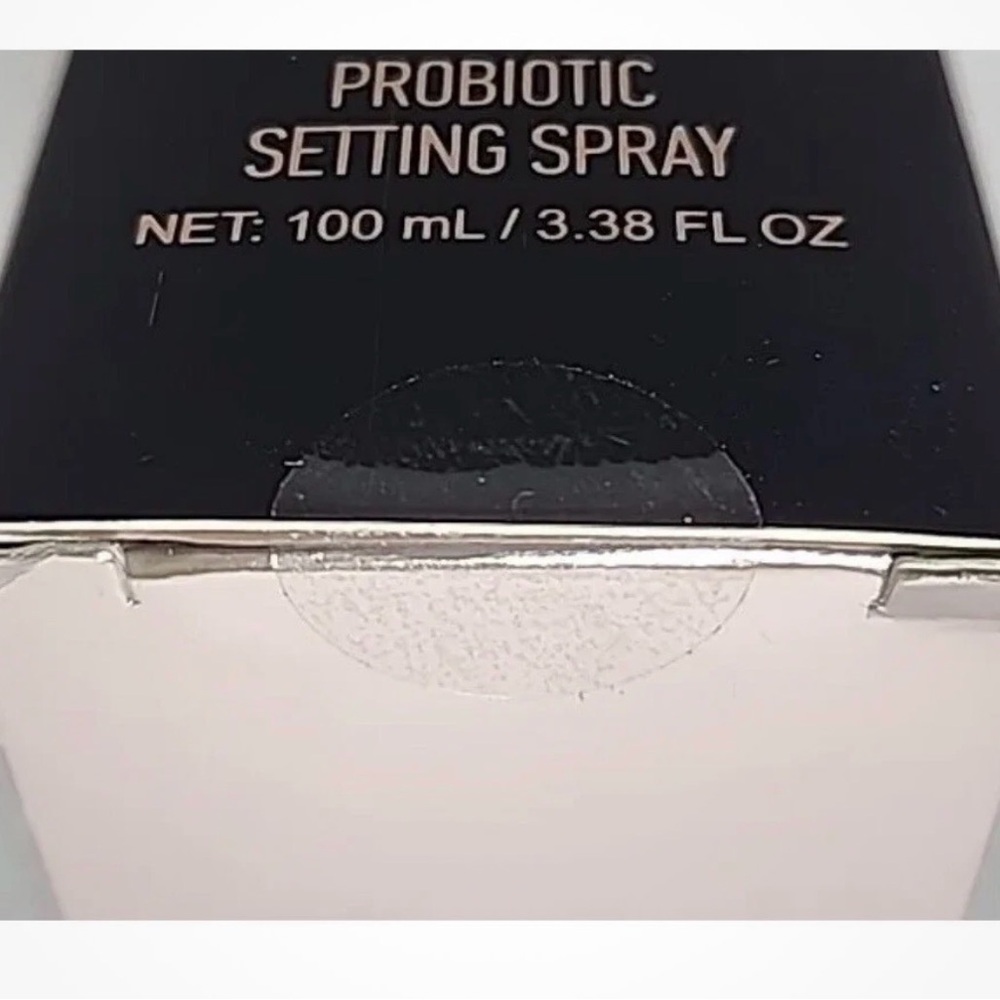 REALHER Hold On To Your Dream Probiotic Setting Spray - Picture 4 of 7